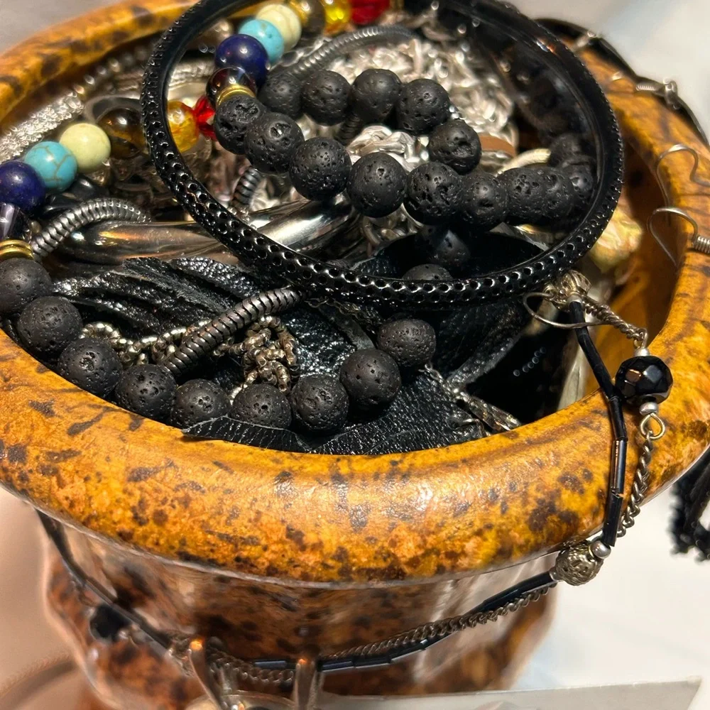Mystery jewelry jar!!! - Picture 3 of 6